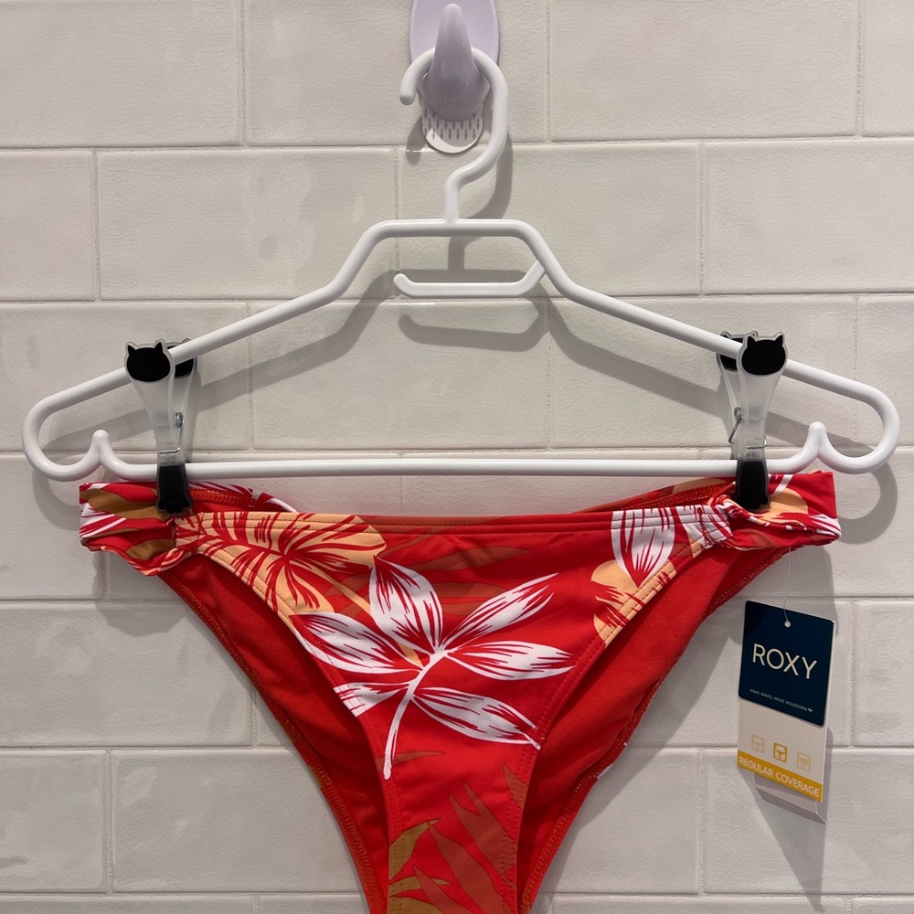 NWT Roxy Red Floral Bikini Bottom